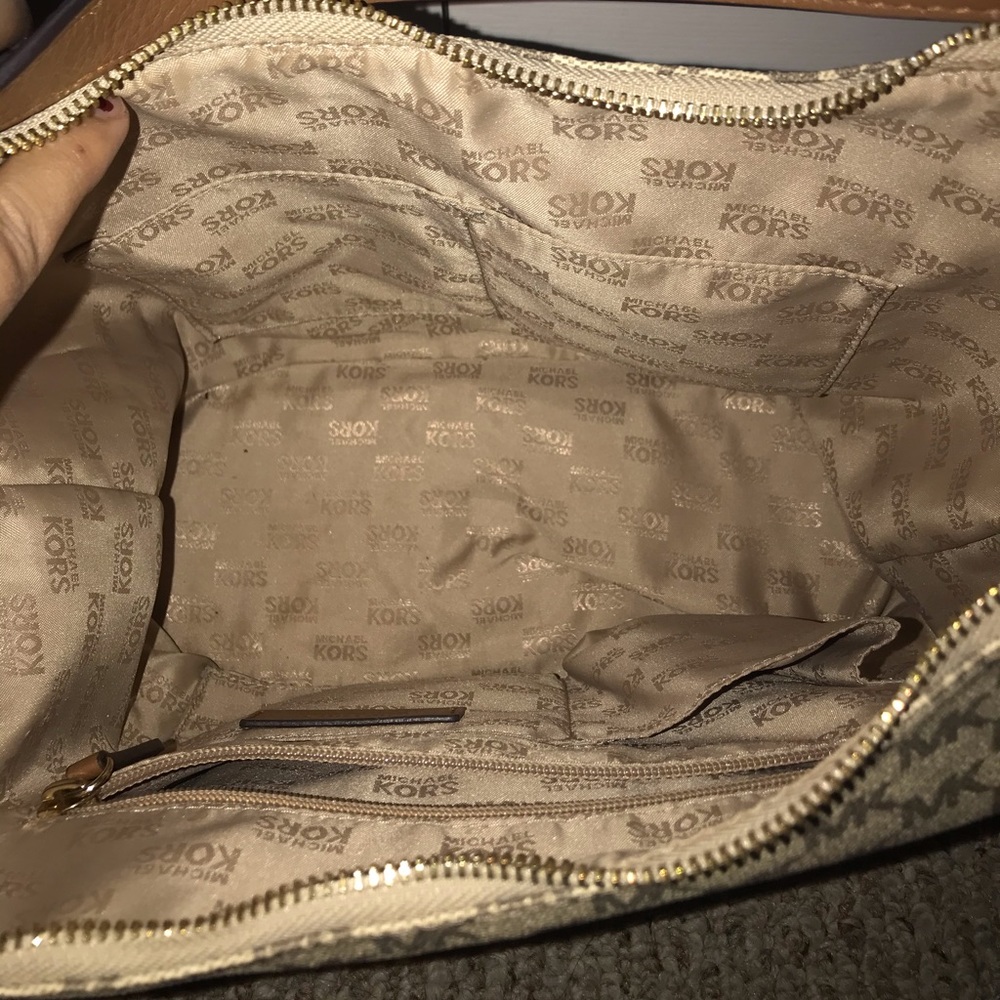 Michael Kors HOBO bag - Picture 4 of 7